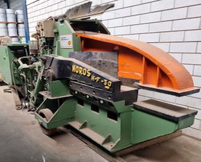 Used Moros mobile Alligator Shear type HF-30